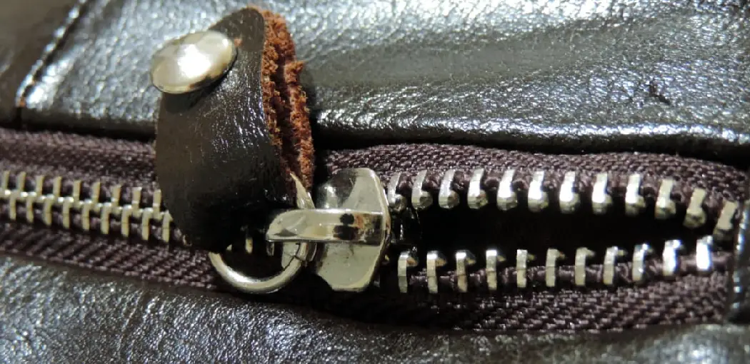 How to Lock a Zipper