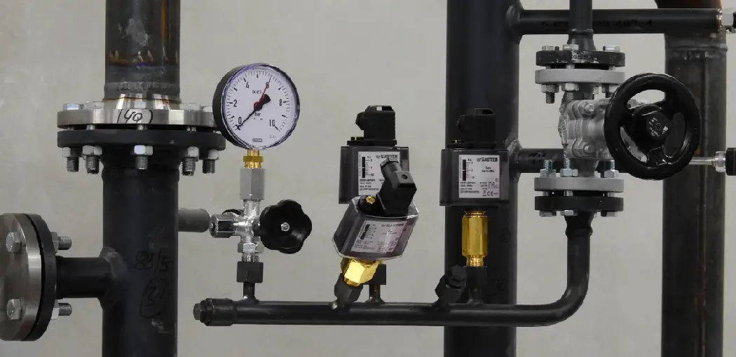 How to Remove a Barrel Lock From a Gas Meter