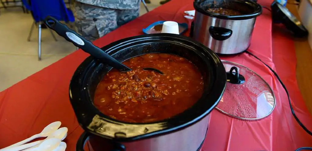 How to Thicken Up Chili in a Slow Cooker