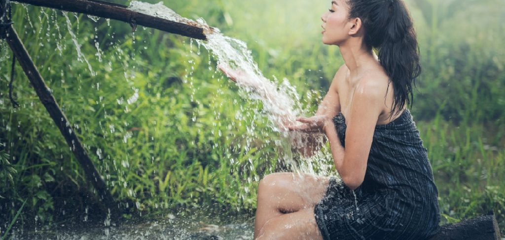 How to Purify Bath Water Naturally
