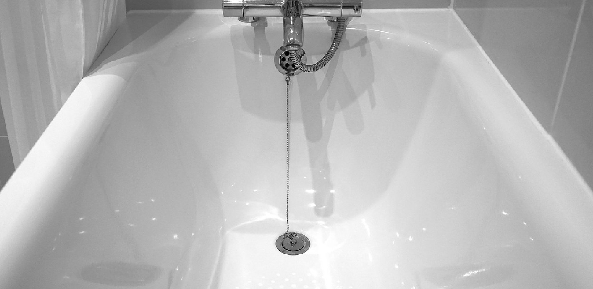 How to Clean Bath Fitters Tub in 09 Easy Steps (2024)