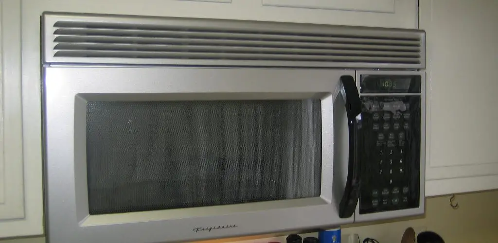 How to Vent a Microwave on an Interior Wall