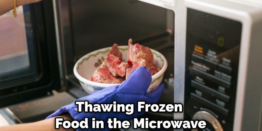 Thawing Frozen Food in the Microwave