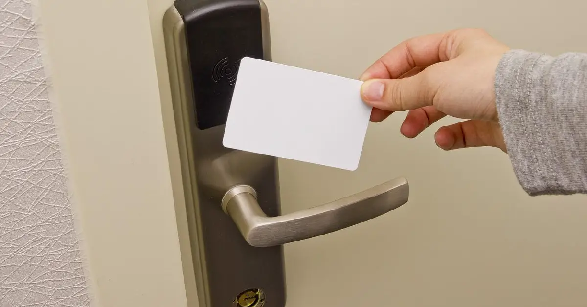 How to Open Hotel Door With Key Card