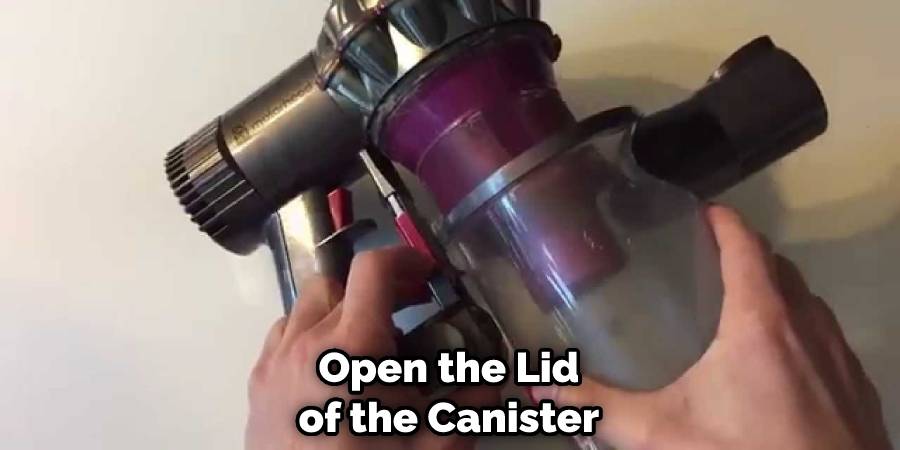Open the Lid of the Canister