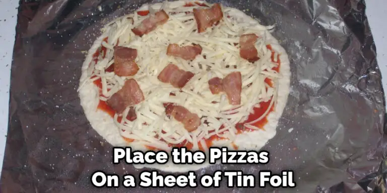 How To Keep Pizza Warm At A Party 10 Best Ways 2024   Place The Pizzas On A Sheet Of Tin Foil 768x384 