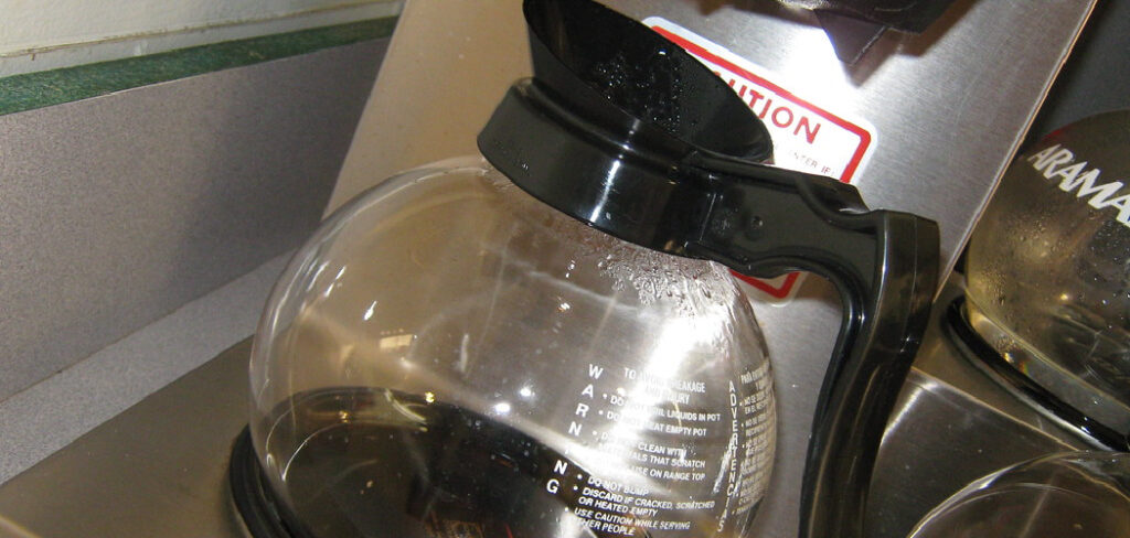 How to Clean Coffee Maker With Apple Cider Vinegar