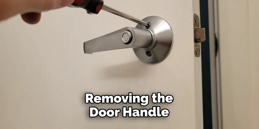 Removing the Door Handle