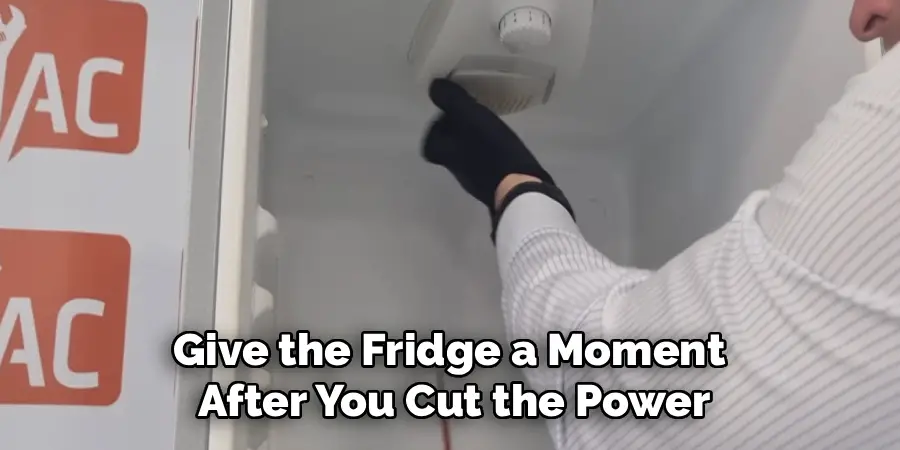 Give the Fridge a Moment
After You Cut the Power