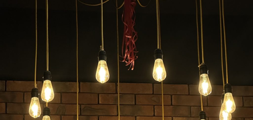 How to Hang a Pendant Light From a Wall